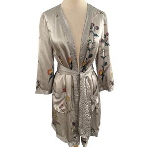 Anthro silver silk floral robe NEW NWT!! Wrap style with pockets & belt. Sz S